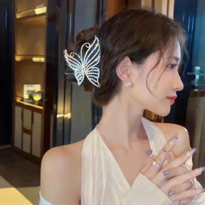【文艺高分】《燃烧》刘亚仁全钟瑞：村上春树原著改编，富人阶层的残酷游戏与底层的无尽怒火